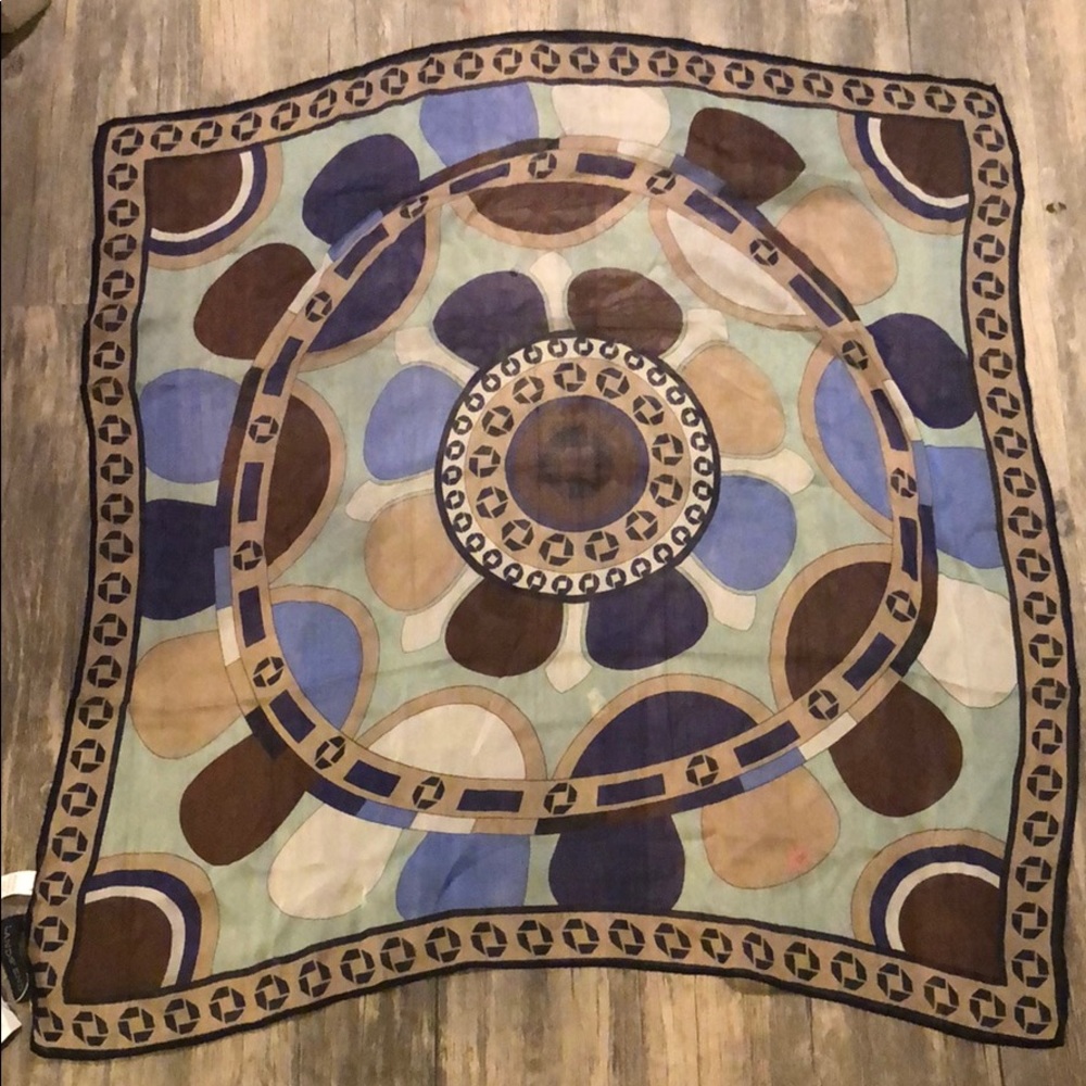 Chase Scarf